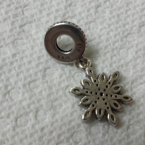 Pandora Snowflake Dangle Charm - Picture 6 of 8